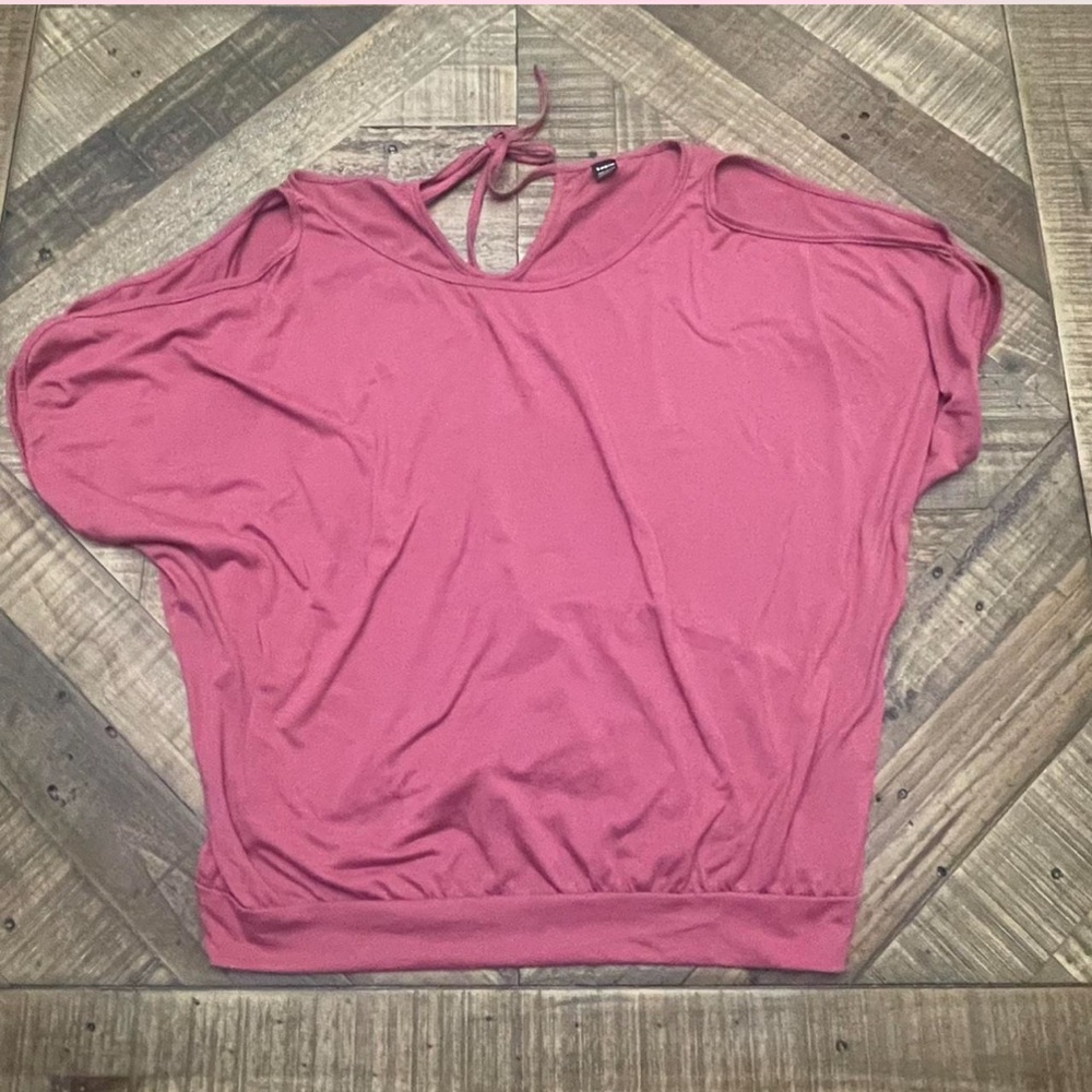 SHEIN Dusty Rose features a dolman-style short sleeve and a cinched bubble hem